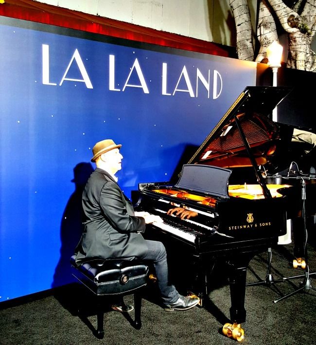 Pianist plays the score of LaLa Land at the premiere.