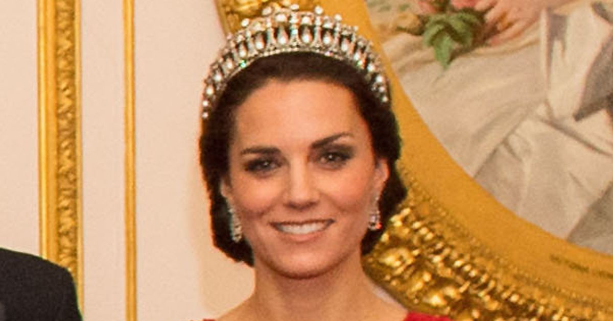 Duchess Kate Is Holiday Magic In One Of Dianas Most Worn Tiaras