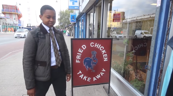 Elijah Quashie is reviewing London chicken shops in a video review series called 'The Pengest Munch'