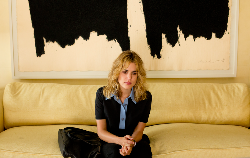 Adriana Ugarte as Julieta