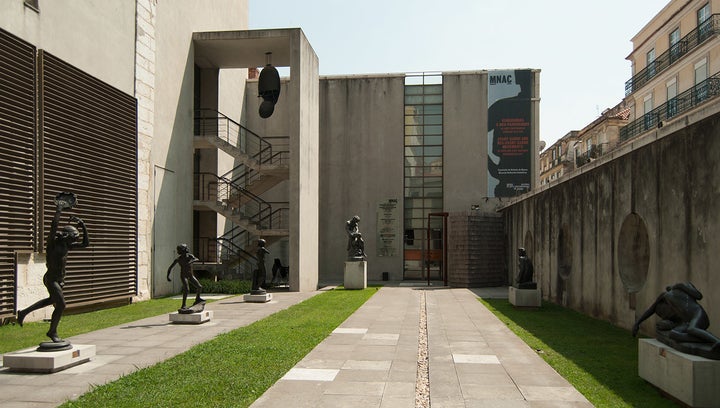 <p>Statue Garden, Museu Nacional de Arte Contemporânea (MNAC)</p>