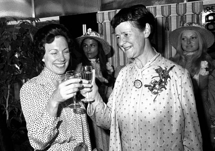 Audrey Callaghan (right) and the American ambassador to London, Anne Armstrong.