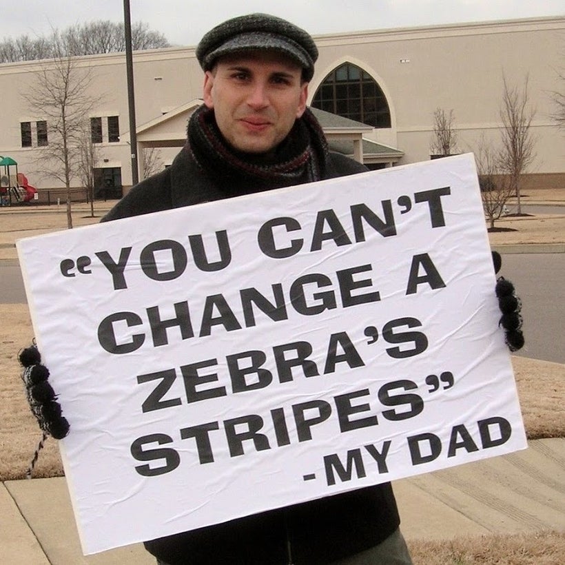 <a rel="nofollow" href="http://www.beyondexgay.com/" target="_blank">Peterson Toscano standing witness outside ex-gay confere