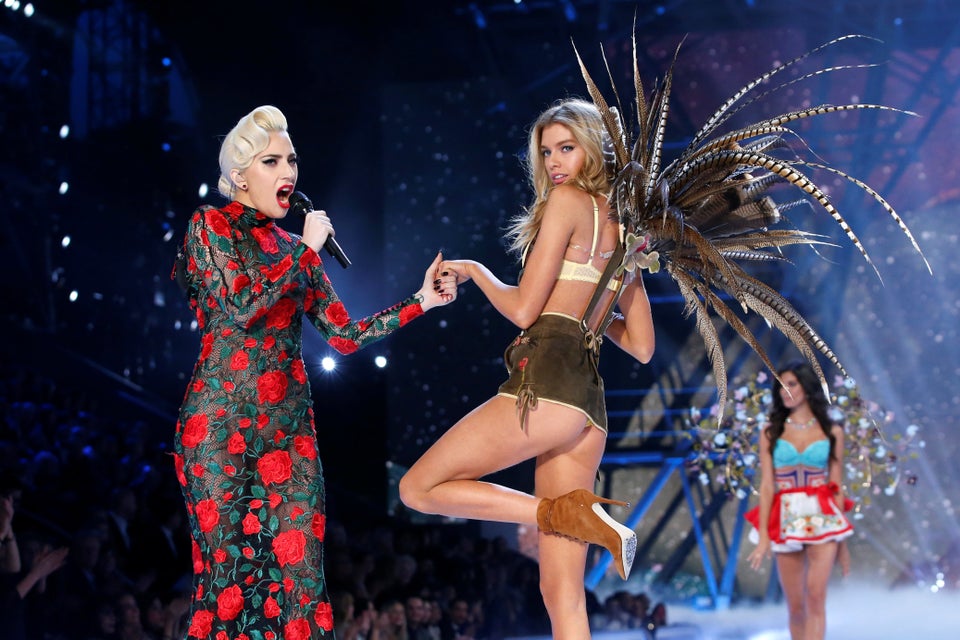 Victoria's Secret Fashion Show Photos 2016 -- Lady Gaga, Best Moments