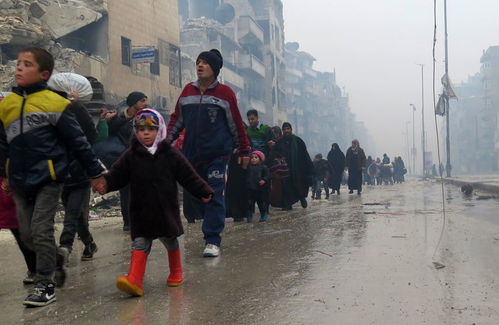 Men, women and children fleeing violence in Aleppo