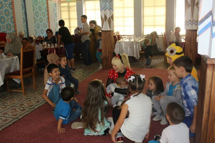 Tatars children celebrating Eid El Adha in last September with the support of the Foundation for Ethnic Understanding