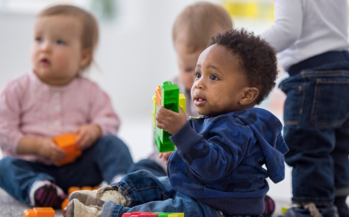 Report says investing in early childhood education for at-risk children ages 0-5 gives big economic payoff.