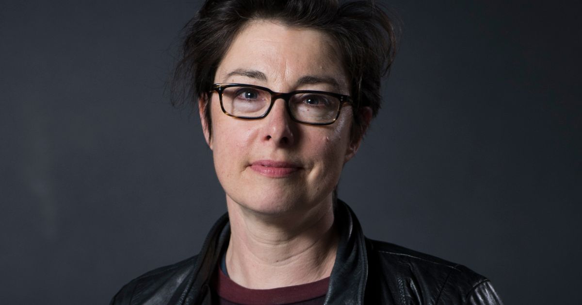 Great British Bake Off Sue Perkins Gets Emotional Ahead Of Her Final Episode Huffpost Uk 