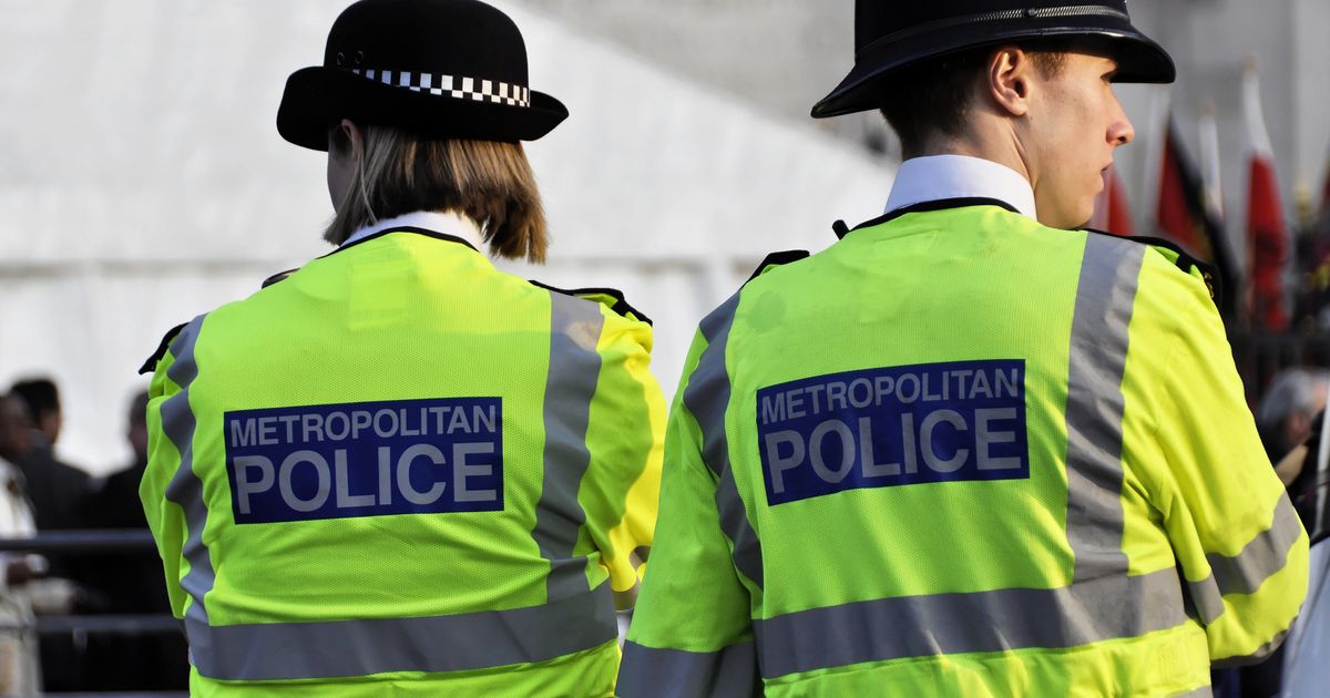 new-police-officers-in-england-and-wales-will-need-a-degree-under-plans