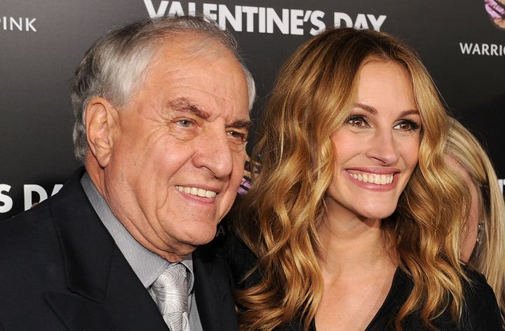 Garry Marshall and Julia Roberts at the premiere of "Valentine's Day" in Los Angeles, California.