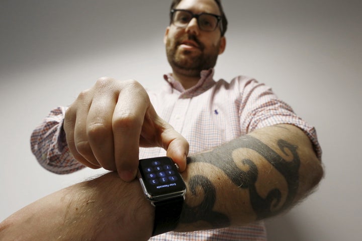 Your Smartwatch Can Be Hacked To Monitor And Steal Your Passwords ...