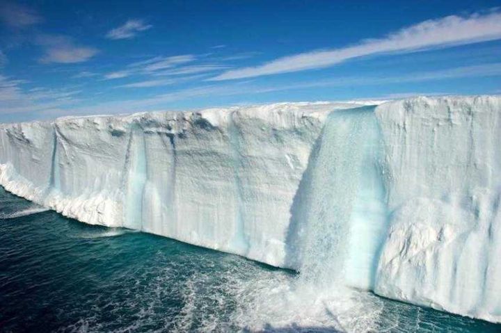 Arctic melting: one of the climate tipping points that will be accelerated by an Exxon Mobil/Trump/Putin orgy of fossil fuel extraction.