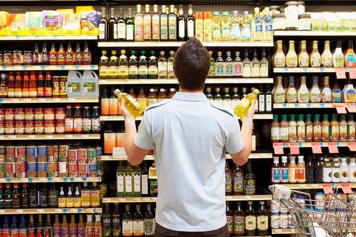 In the U.S., 41 states and the District of Columbia require date labels on at least some food items. Nine states don’t