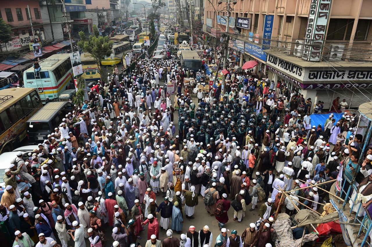 <strong>Bangladeshi activists of Islamist political party Islami Andolan Bangladesh protest the ongoing alleged state-endorsed persecution of Rohingya Muslims this month</strong>