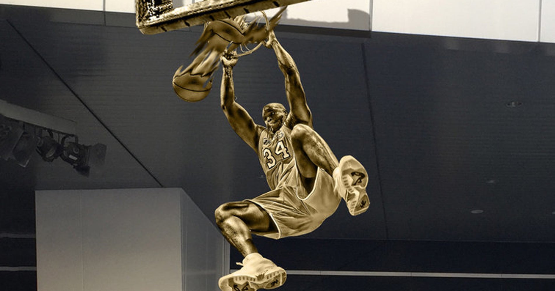 The Staples Center Will Soon Bust Out A Huge Statue Of Shaquille O'Neal