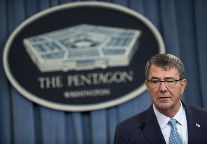 US Secretary of Defense Ashton Carter announces that the military will lift its ban on transgender troops during a press briefing at the Pentagon in Washington, DC, on June 30.