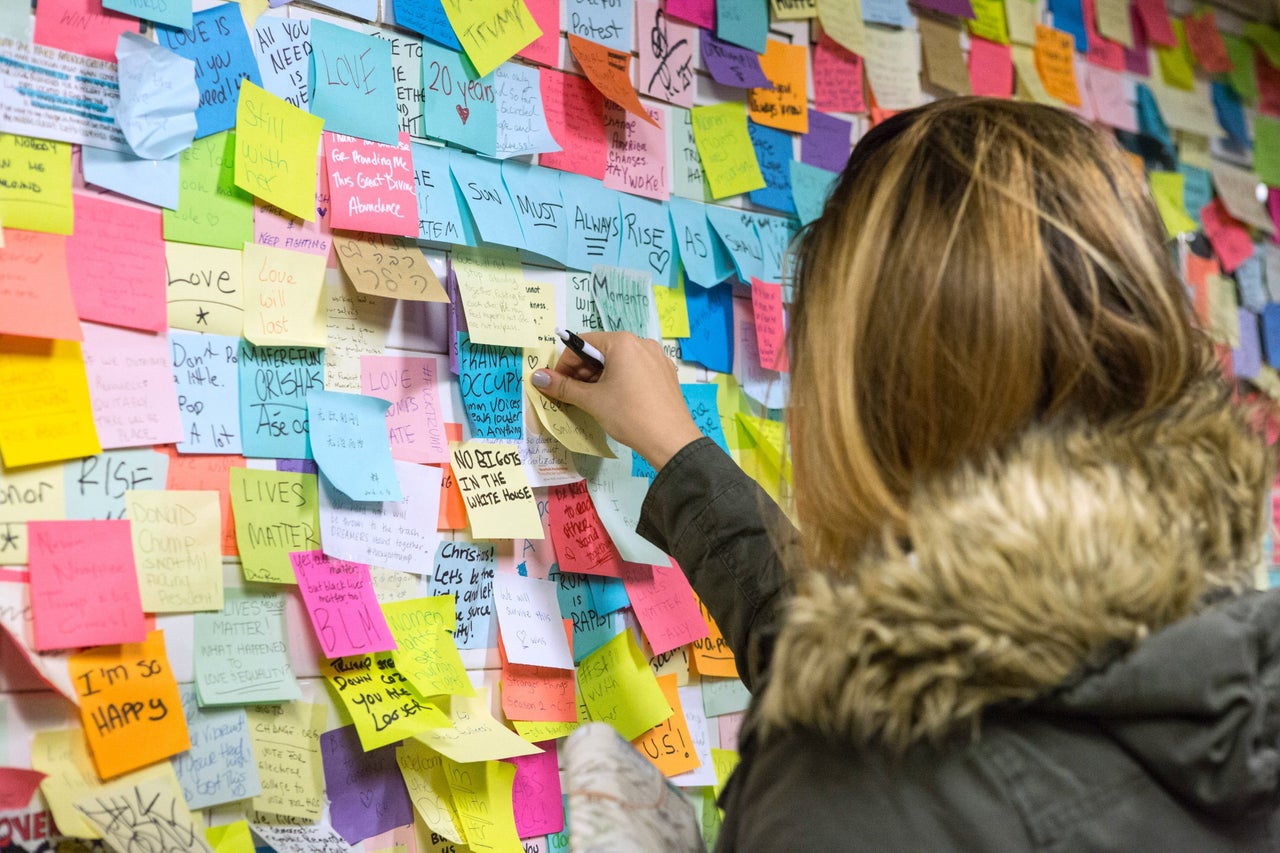 New York Historical Society To Preserve Thousands Of Post-It Notes