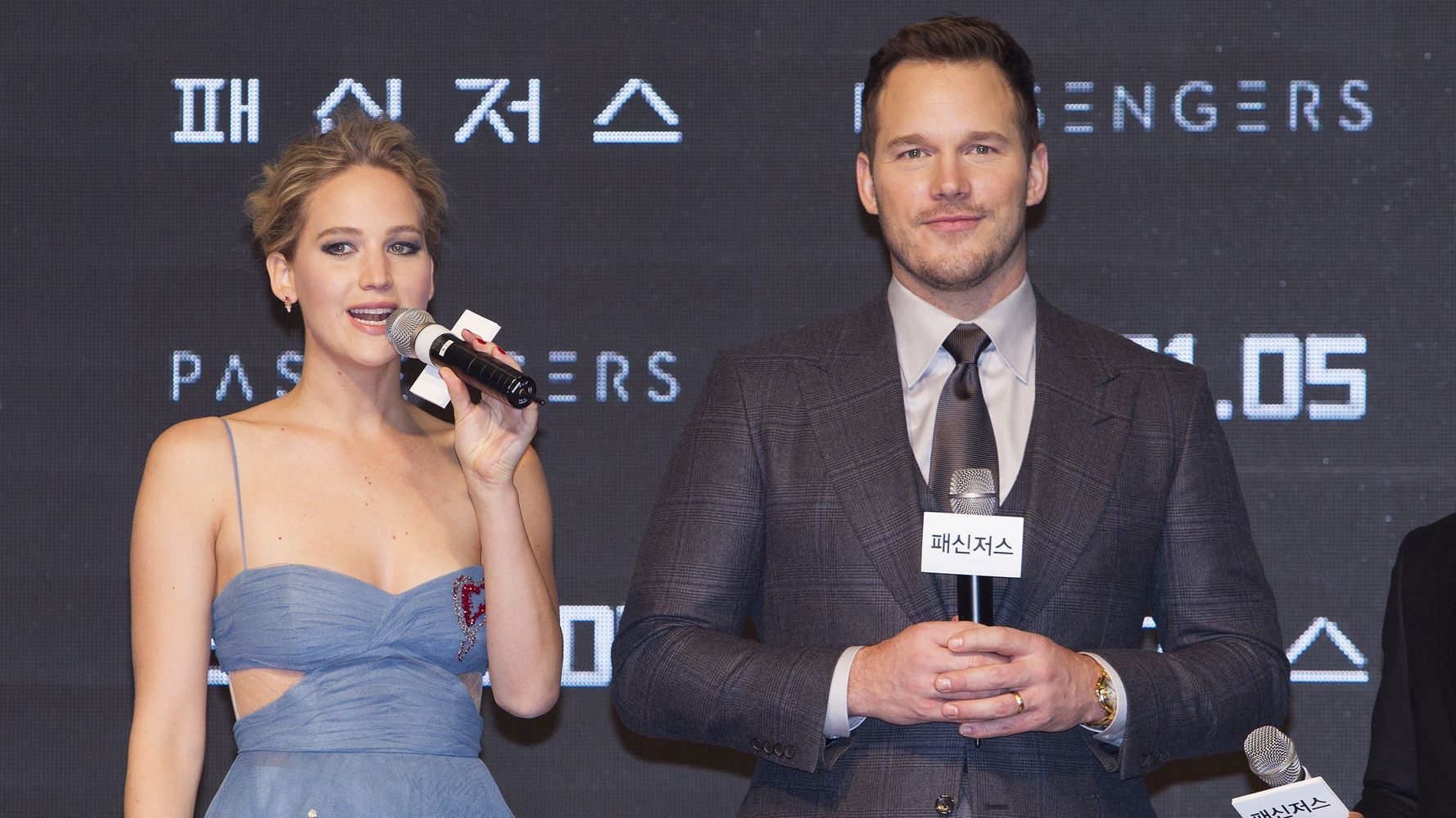 Jennifer Lawrence And Chris Pratt Interview Cut Short After Awkward Sex Question Huffpost Uk