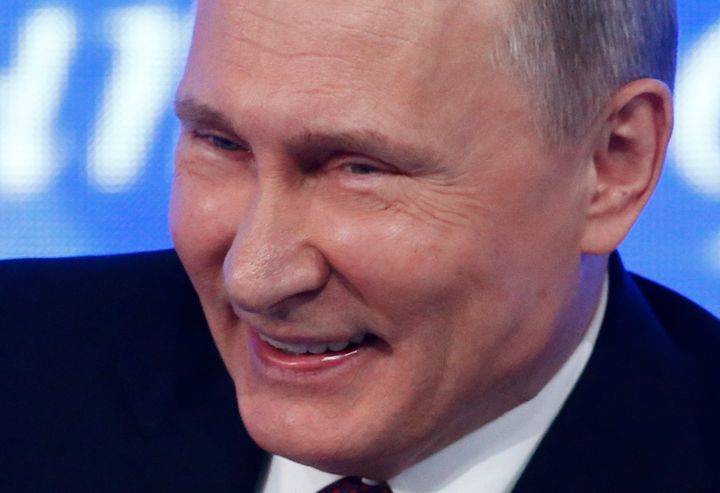 <strong>Putin gave a smile to reporters as he said Russia correctly predicted Donald Trump's victory</strong>