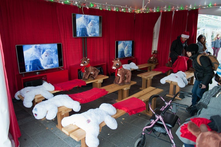 <p>Christmas at Canada Place includes a charming little theatre showing the classic movies Frosty the Snowman and Rudolph the Red Nosed Reindeer.</p>