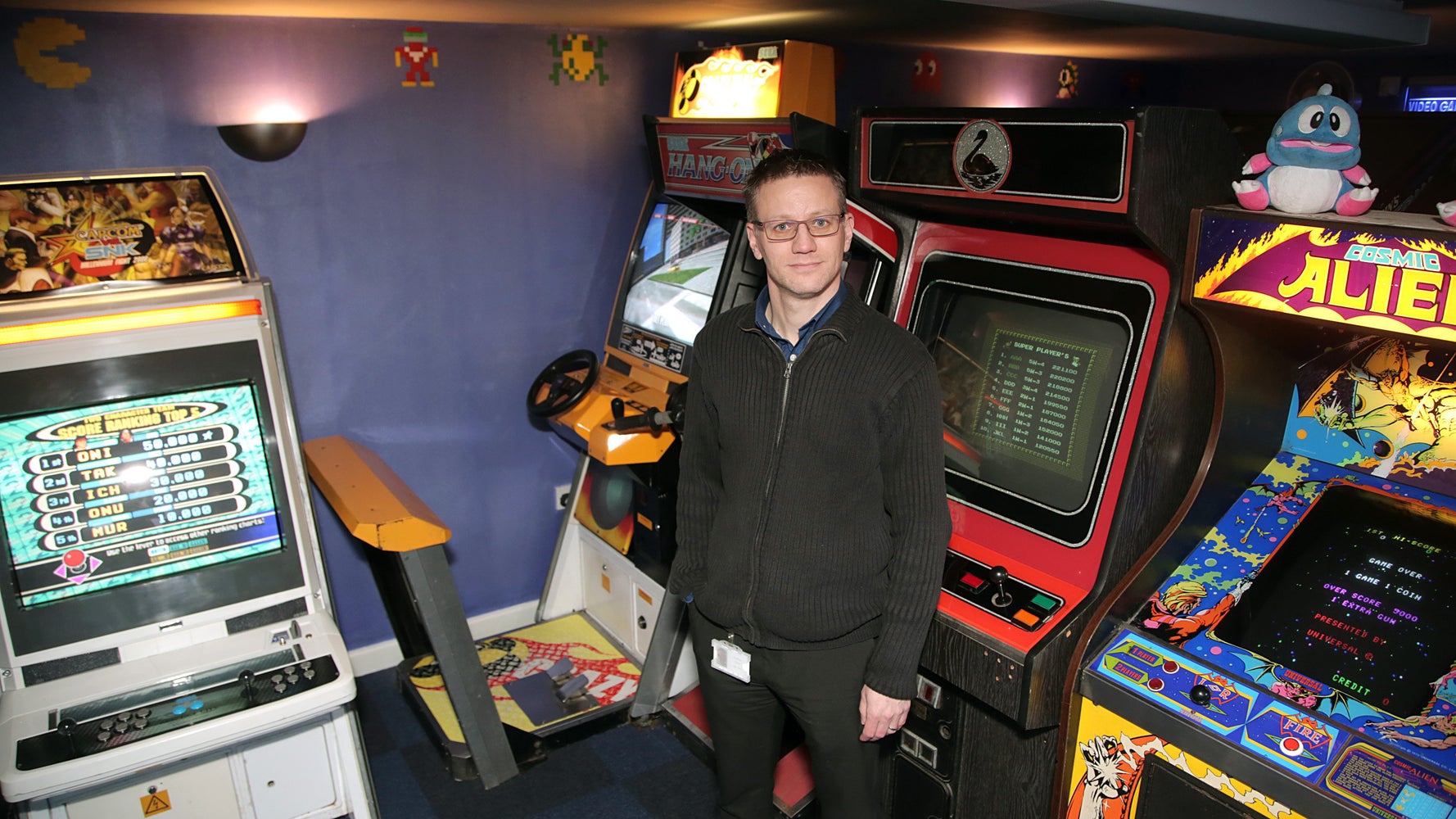 Retro Computer Games Fan Builds Ultimate Homage To Arcades In His Garage | HuffPost UK Tech Retro Computer Games Fan Builds Ultimate Homage To Arcades In His Garage | HuffPost UK Tech