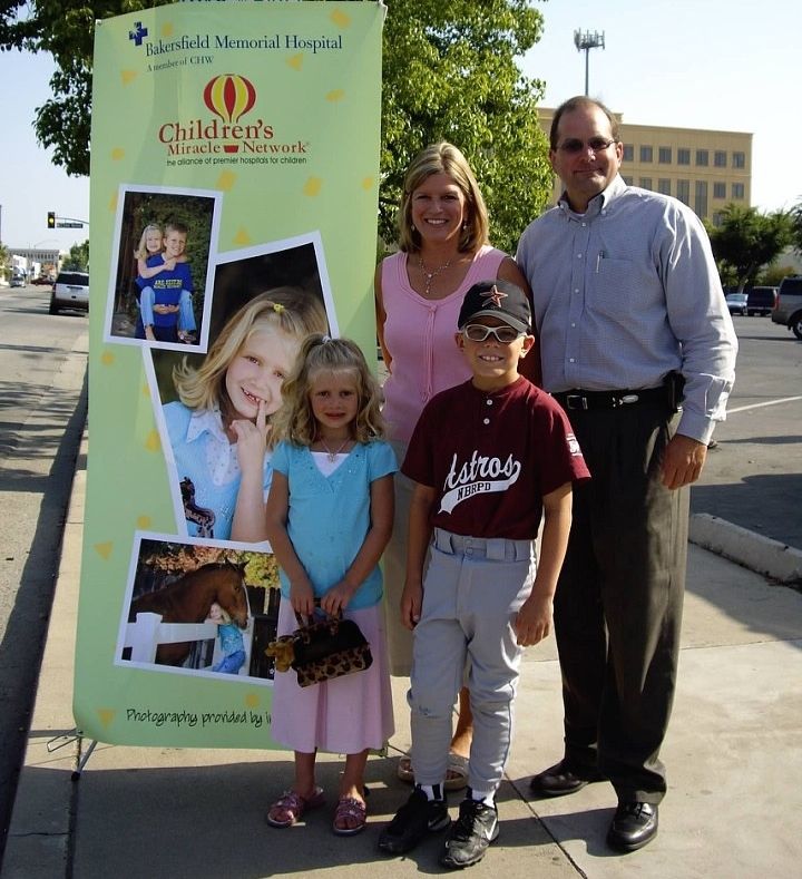 “Miracle Child” Kendra Hay with her brother Garret, mother Laurie and father Mike during the first Mediathon in 2007
