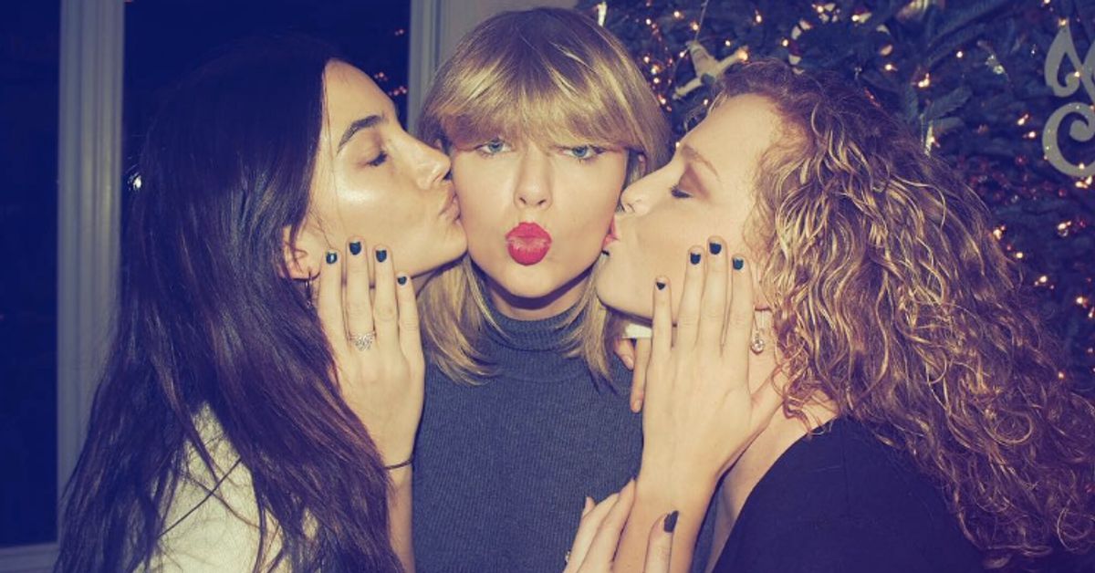 This Is How All The Victoria's Secret Models Spent Christmas Day ...