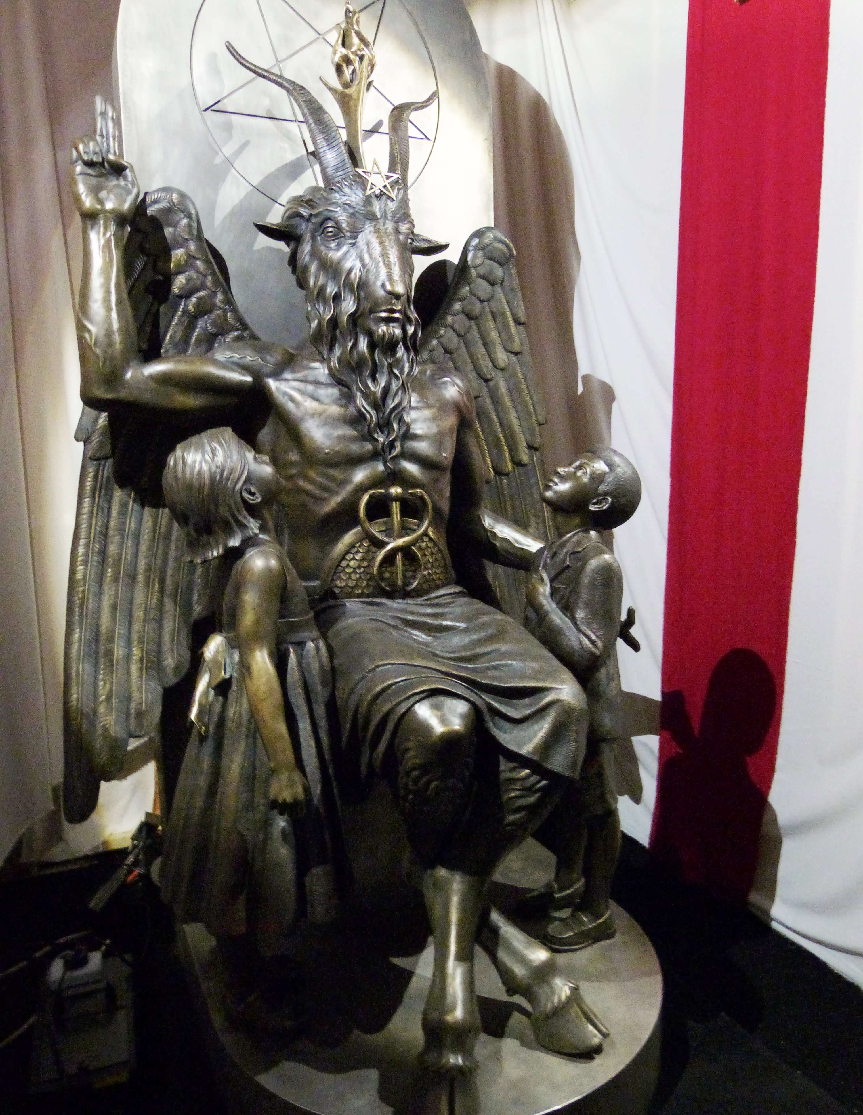 Satanic Temple Unveils Baphomet Sculpture In Detroit | HuffPost