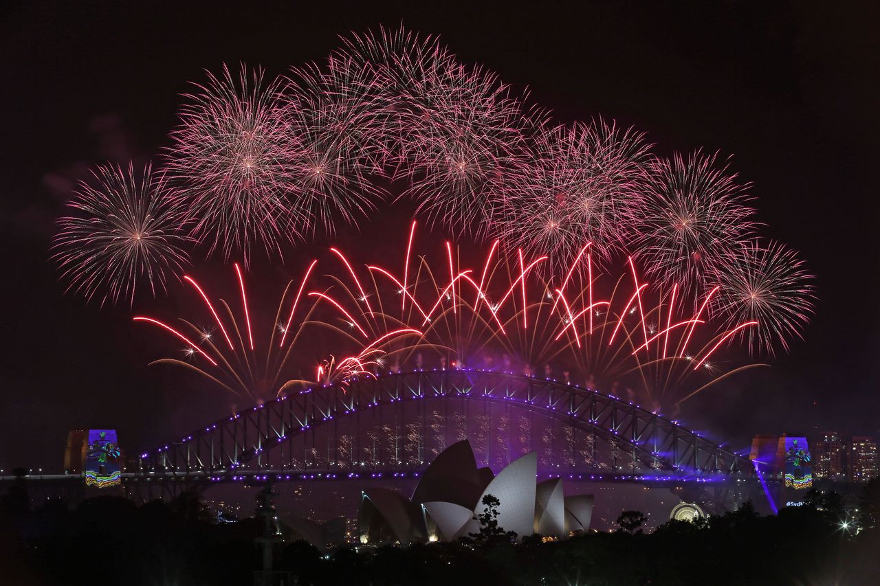 <strong>Sydney was the second major world city to bid farewell to 2016</strong>
