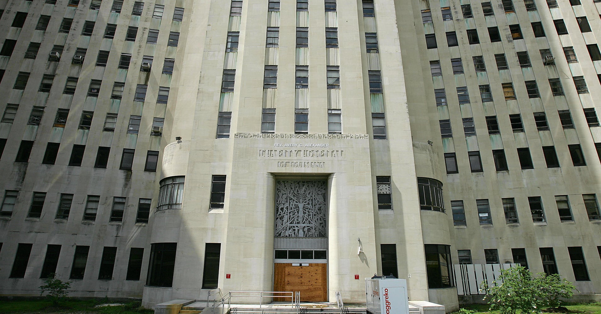 Ghostly Light Inside Abandoned New Orleans Hospital Captivates HuffPost