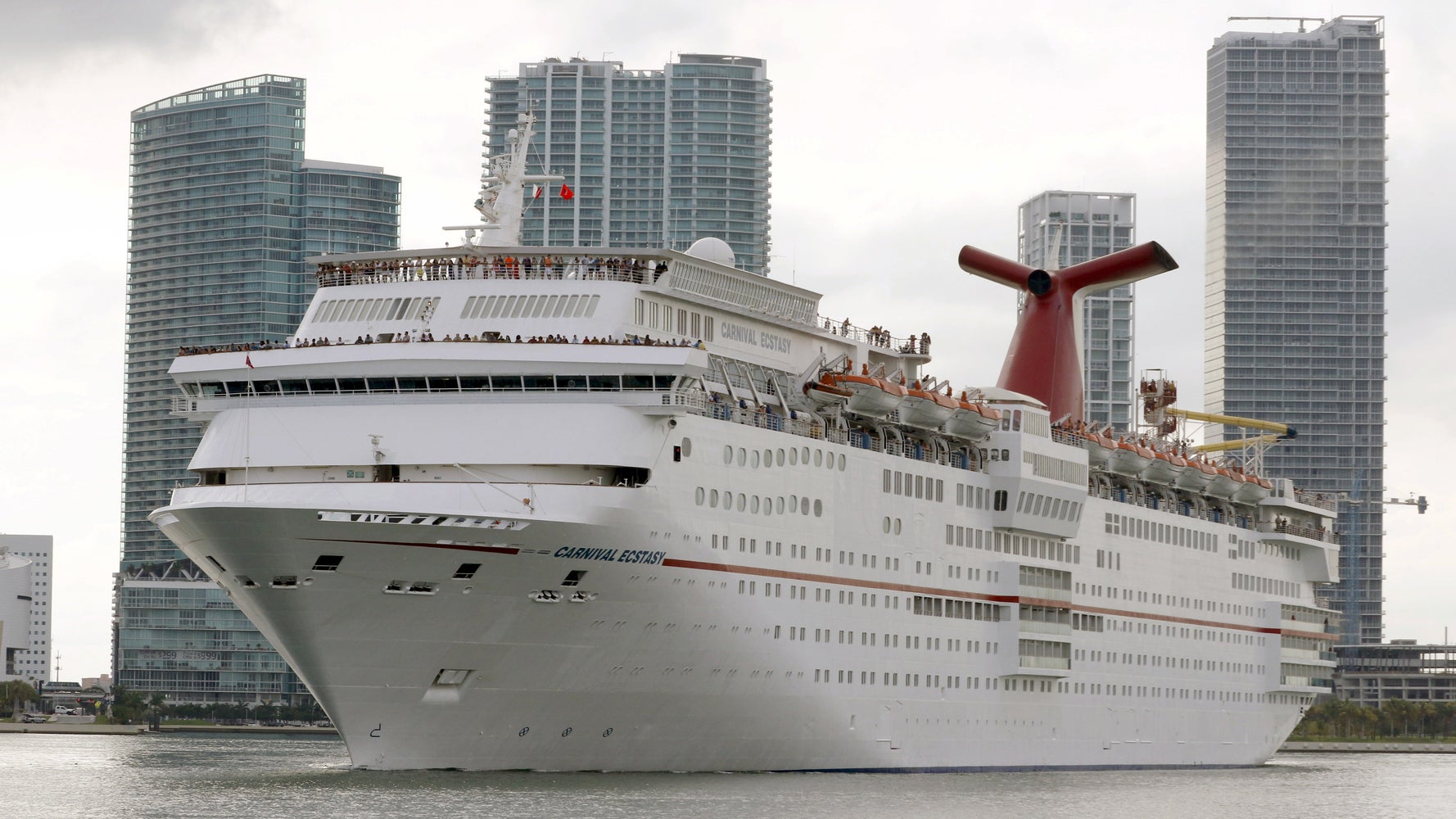 Blood Drips From Cruise Ship Elevator Like Real Life Scene From The Shining Huffpost Latest News