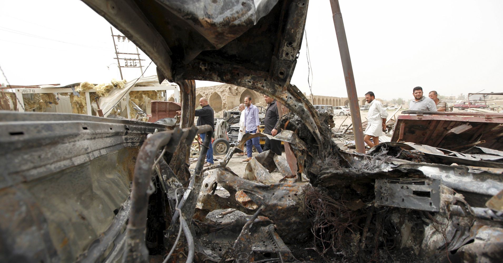 Isis Car Bombing Kills Dozens In Iraq 