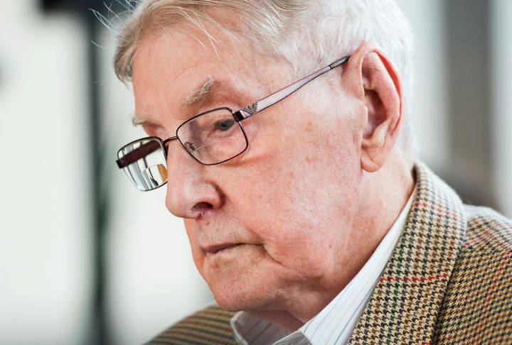Former SS guard at the Auschwitz death camp Reinhold Hanning, 94, is seen on trial in Detmold, Germany.
