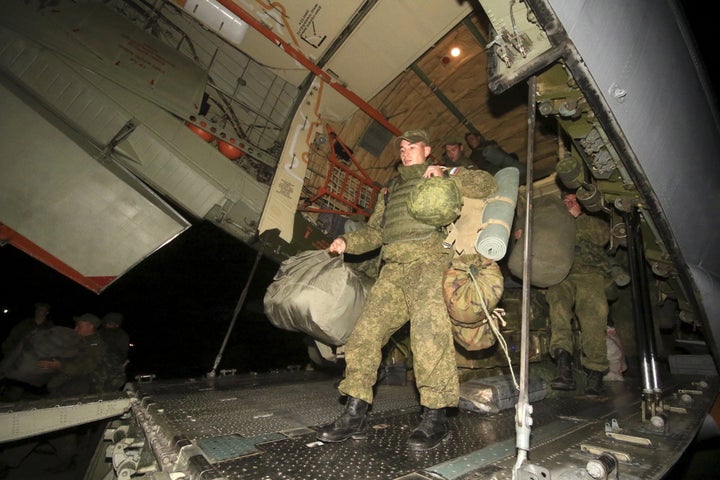 Russia has started to drawdown its forces in Syria, as promised under the terms of a ceasefire deal.