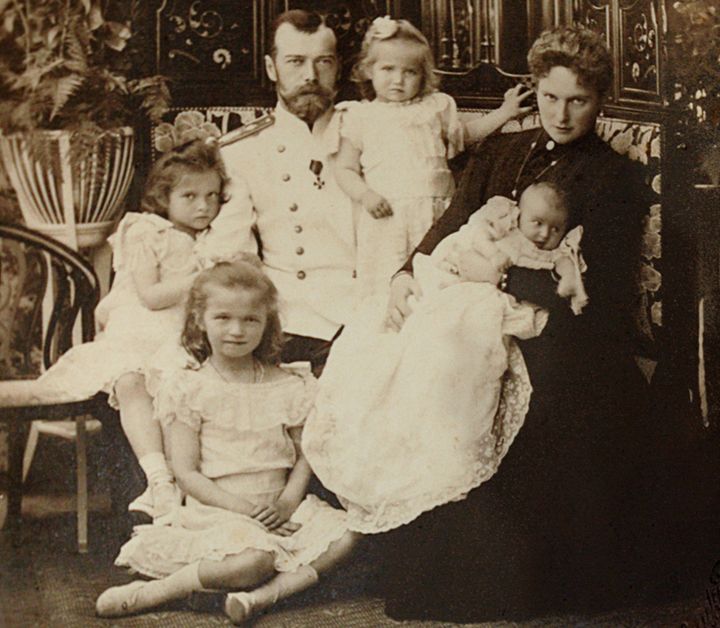 Russia Says DNA Tests Confirm Remains Of Last Russian Tsar | HuffPost ...