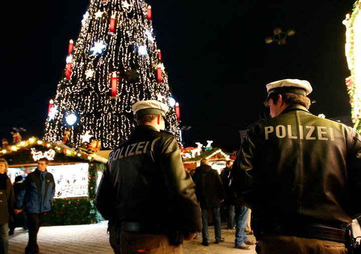 Police officers at the Christmas market in Dortmund