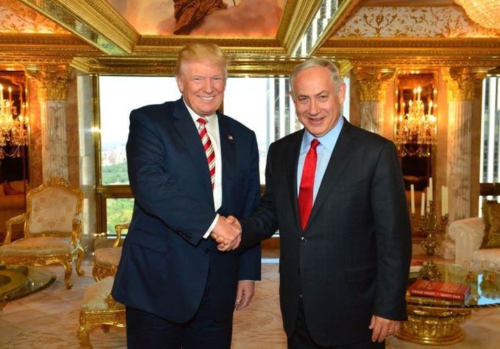 Donald Trump and Benjamin Netanyahu meet at the Trump tower. 