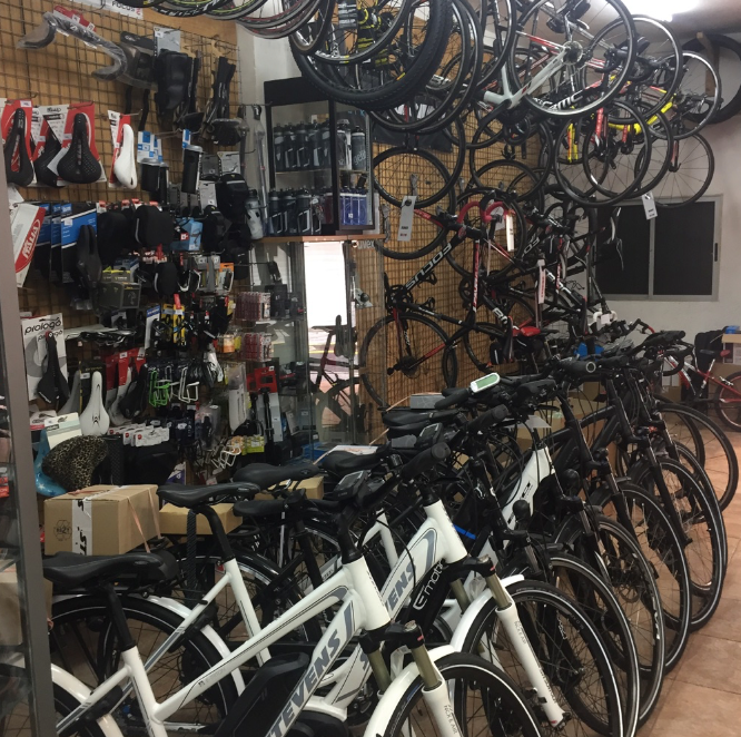<p>Inside Bike Point</p>