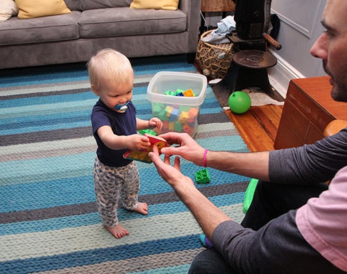 <p><strong>Daddy, read me a book.</strong></p>