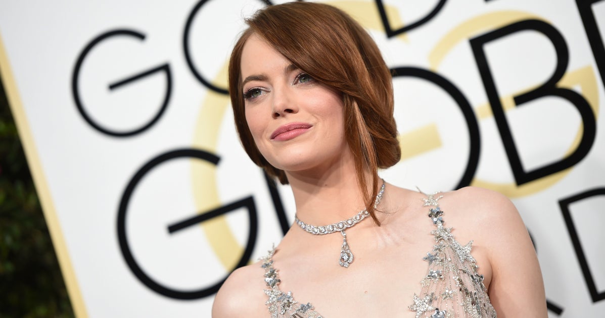 Emma Stone's Awkward Hug Fail Wins The 2017 Golden Globes | HuffPost UK ...