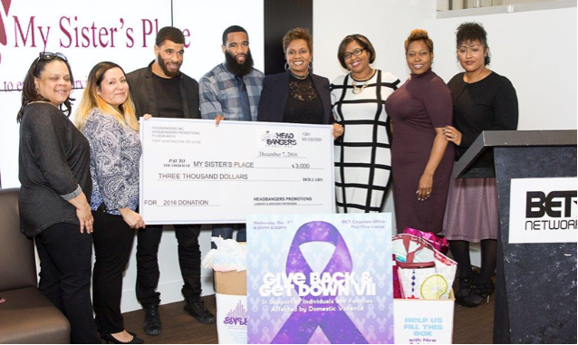 (L to R) Dania M. Jolley, Executive Assistant to BETN Chairman & CEO and Event Organizer; Ana Acevedo, Latino Outreach Coordinator, My Sister’s Place; Lamont Peterson, Boxer; Anthony Peterson, Boxer; Cologne B. Hunter, President, Headbangers Promotions, Inc.; KaShawna Watson, Program Director, My Sister’s Place; Natasha Owens, Executive Assistant to BETN Head of Finance and Event Organizer; Tori Hawkins-Plummer, Executive Assistant to SVP, Ad Sales and Event Organizer