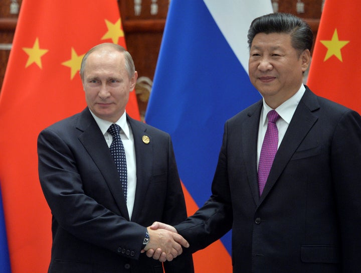 Russian President Vladimir Putin meets with his Chinese counterpart Xi Jinping at the G20 Summit. Hangzhou, China. Sept. 4, 2016.