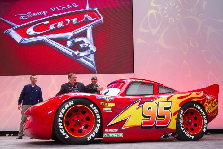Disney Pixar's 'Cars 3' Unveils Life-Size Lightning McQueen | HuffPost  Entertainment