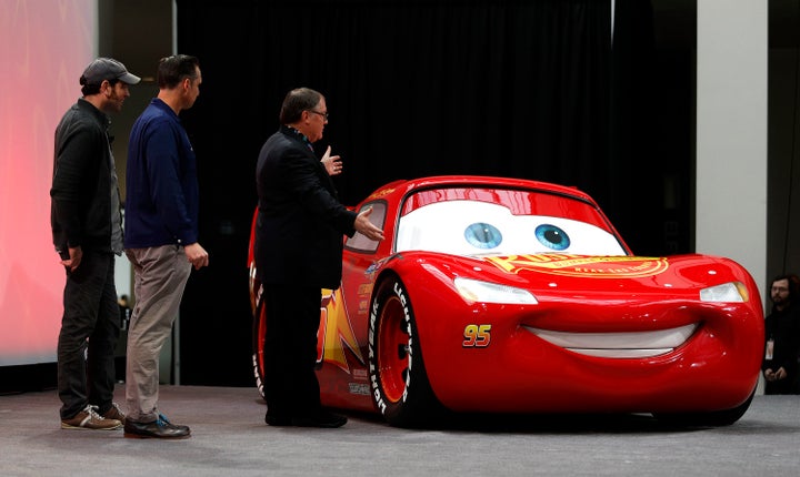 Disney Pixars Cars 3 Unveils Life Size Lightning Mcqueen Huffpost