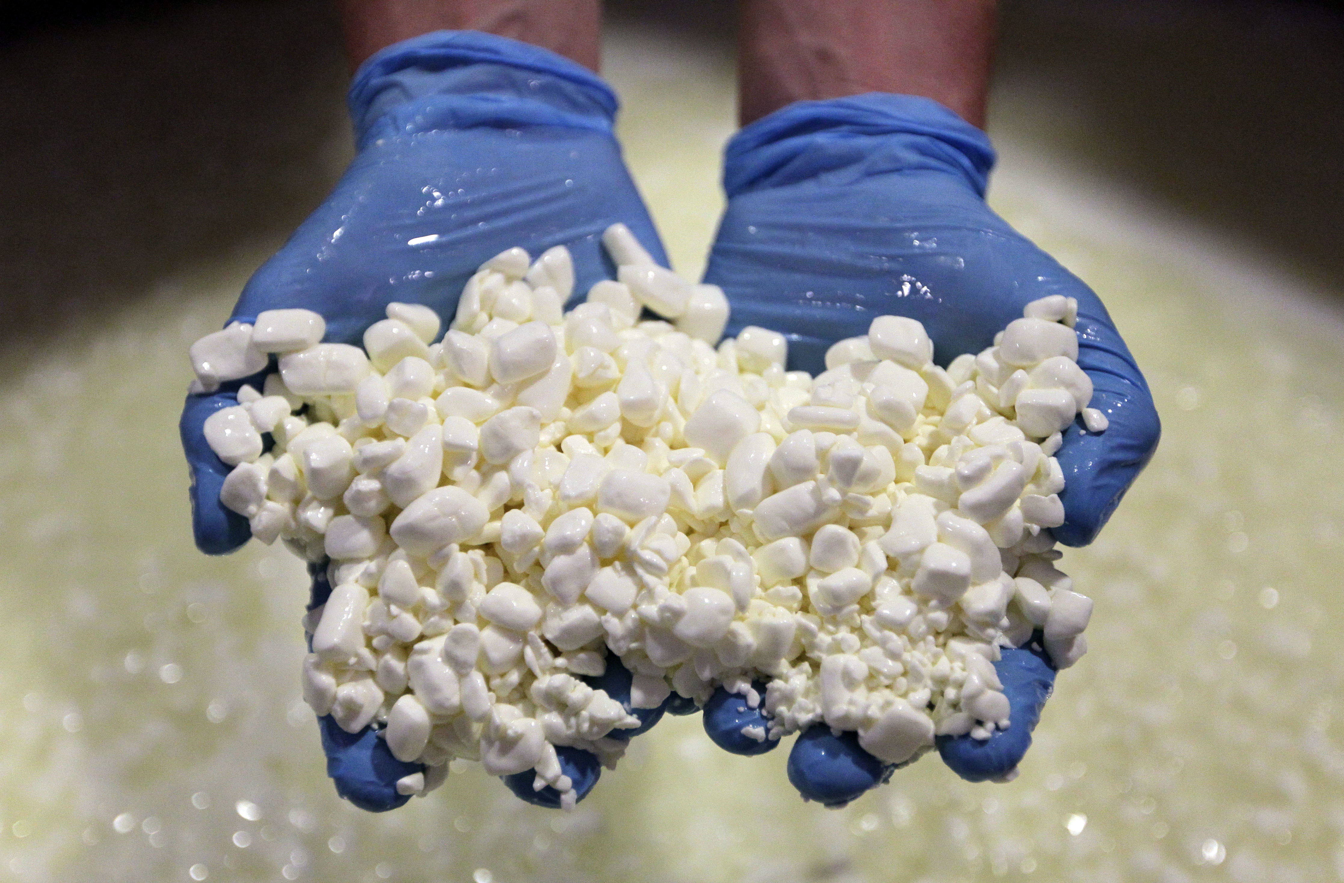 A Guide To The Dizzying Number Of Cottage Cheese Types Out There   58779e4a120000c301ad72b2 