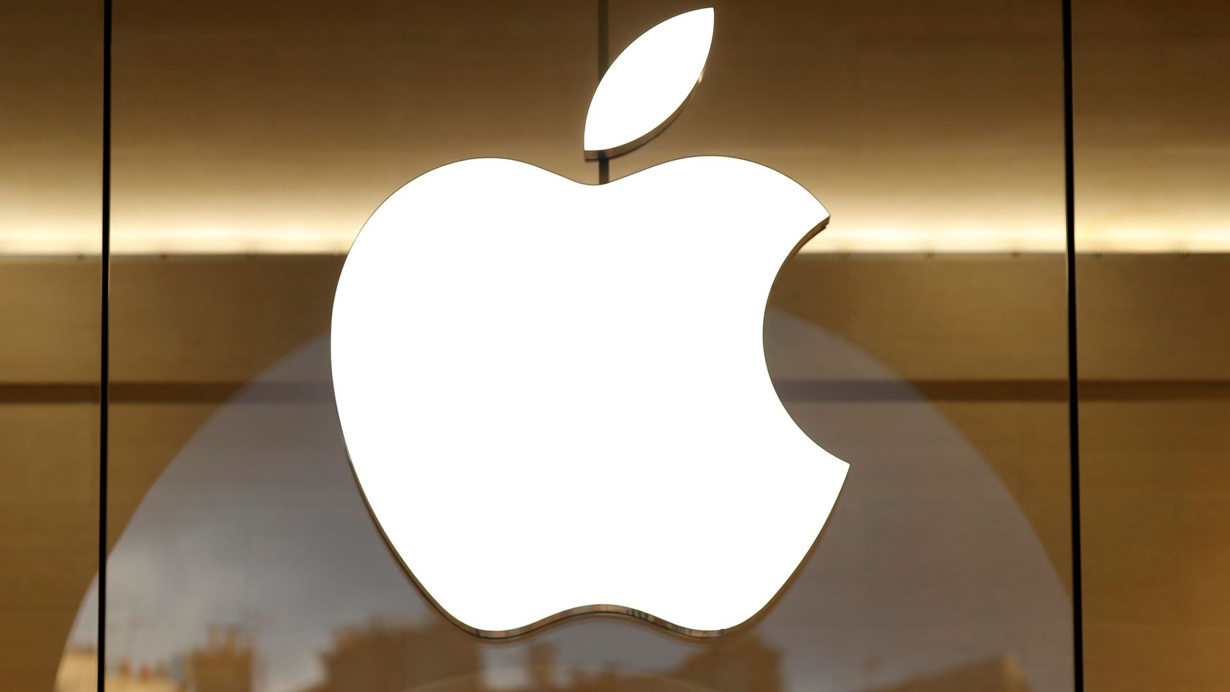 Apple Eyes Move Into Original Programming (EXCLUSIVE) | HuffPost Impact