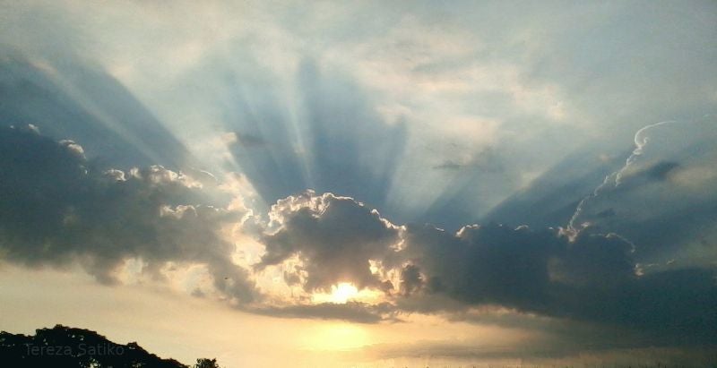 “This spring morning, the drizzle has ceased. The sky has become sunny and blue; it is pleasant”