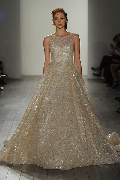 20 Metallic Wedding Gowns For Bride Who Crave That Wow Factor