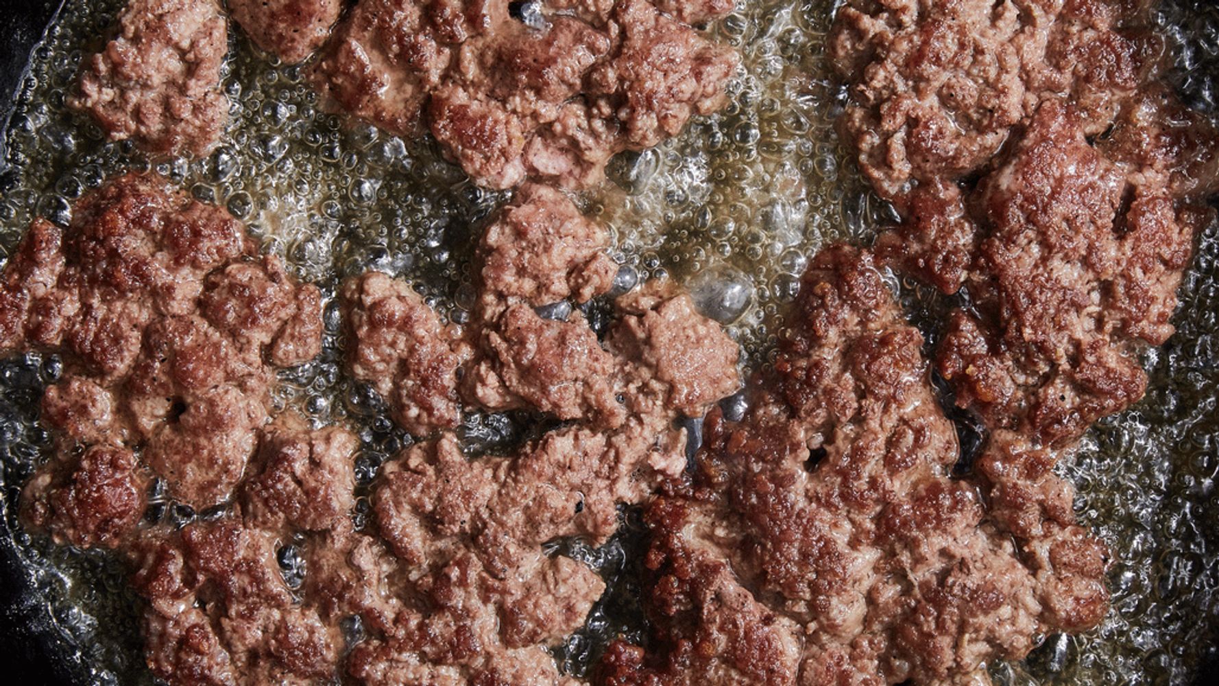 The Secret To Browning Ground Beef Into Small Crumbles, According