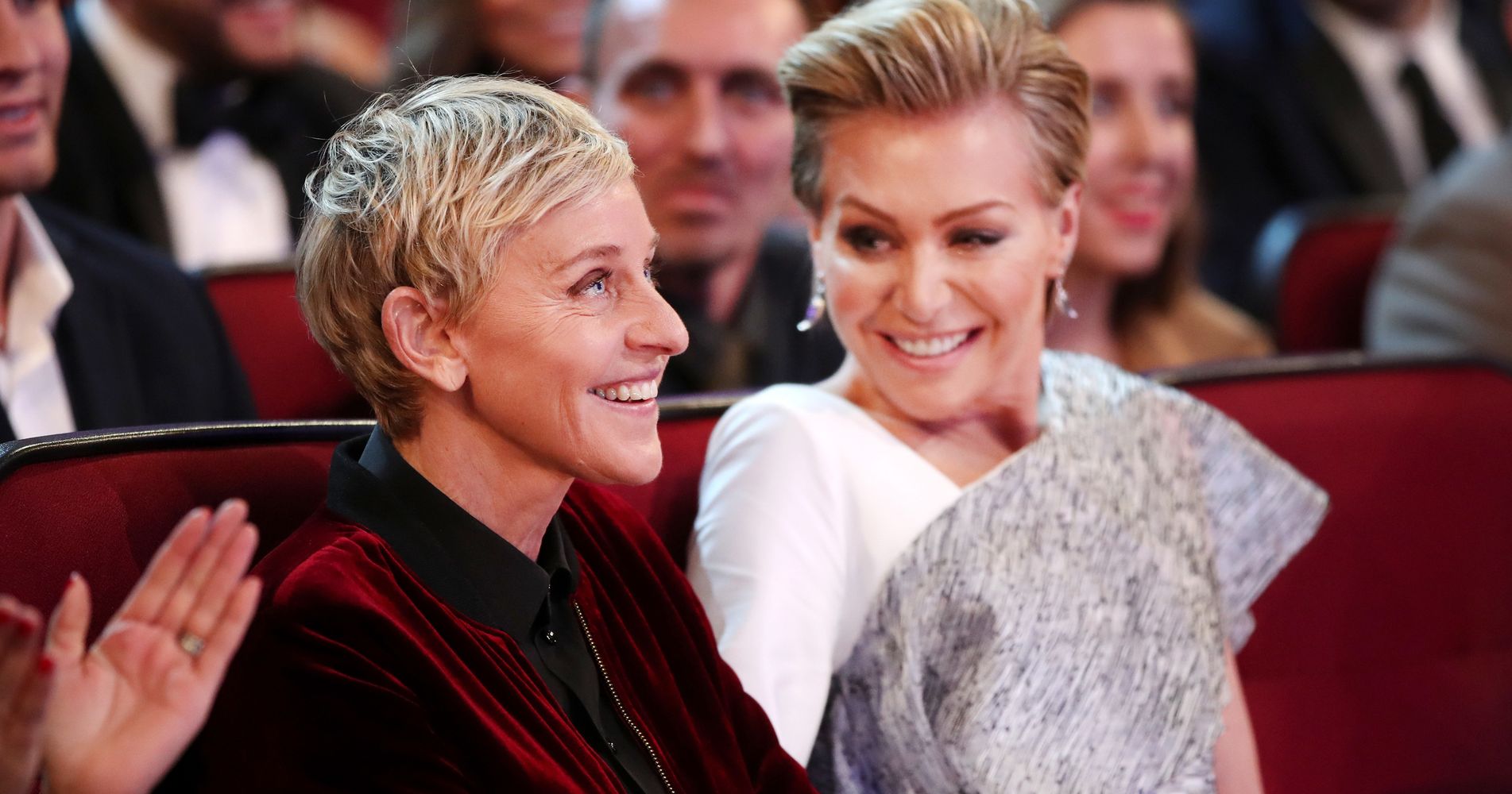 Watch Ellen Degeneres Win More Peoples Choice Awards Than Anyone Huffpost